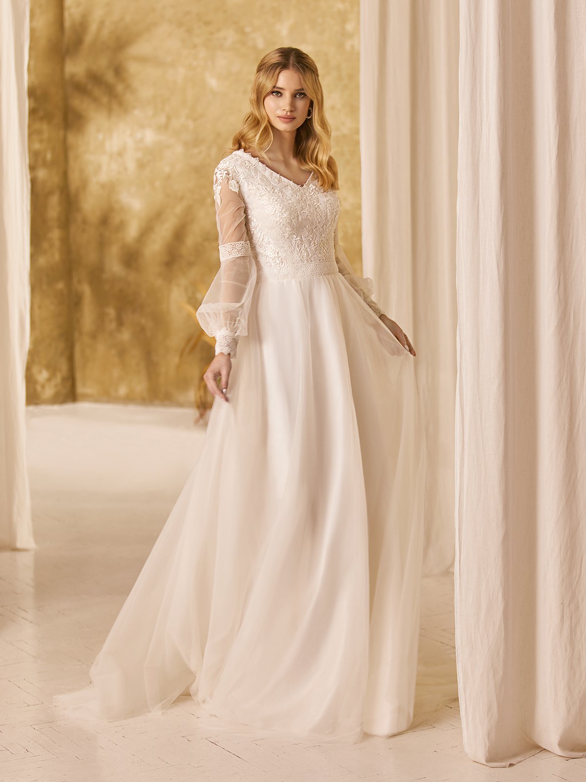 Moonlight Modest M5057