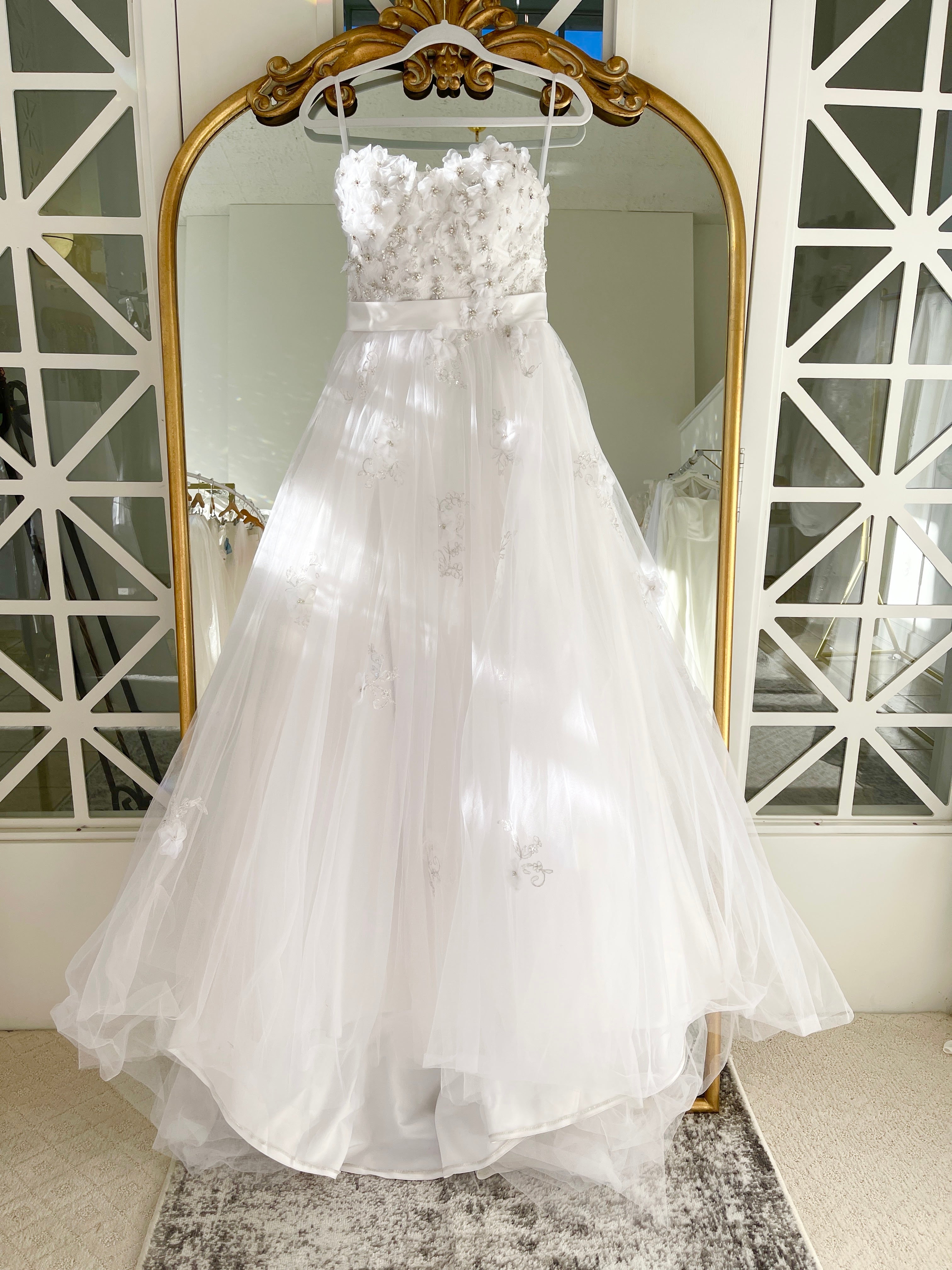 Alfred Angelo White Wedding Dress deals Long S